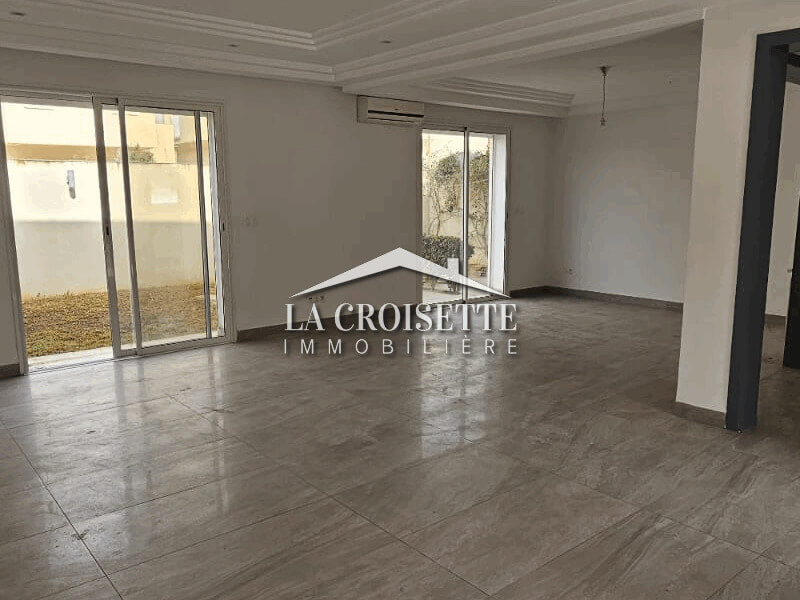 Duplex S+4 avec jardin à La Soukra 